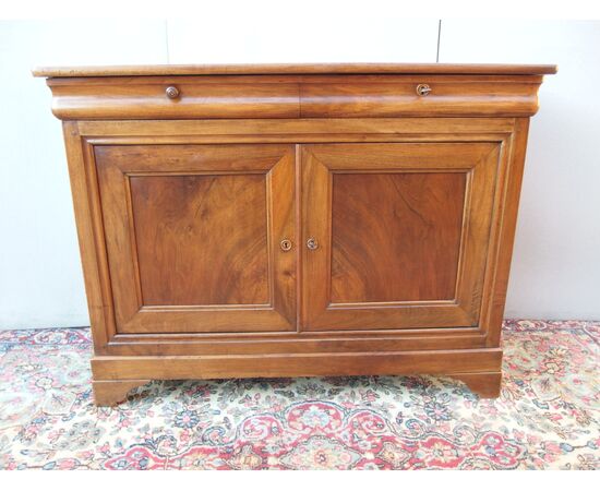 CREDENZA IN NOCE A DUE PORTE E TRECASSETTI RESTAURATA EPOCA 800 cm L150xP54xH103