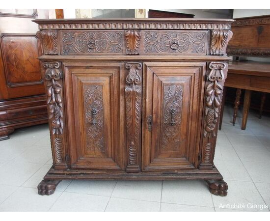 CREDENZA A DUE PORTE IN NOCE FINE 600 cm L117xP55xH111