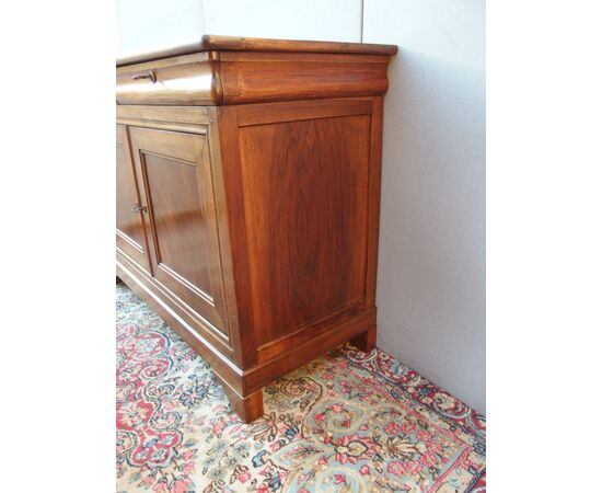 CREDENZA IN NOCE A DUE PORTE E TRECASSETTI RESTAURATA EPOCA 800 cm L150xP54xH103