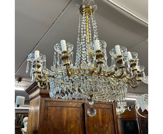 Splendido Antico Lampadario in bronzo dorato e cristalli a 1 luci . Primi 900 . Mis 90 x 70 . H100