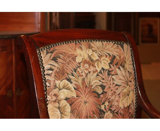 Poltrona Stile Direttorio Francese del 1800 con tessuto floreale Sanderson