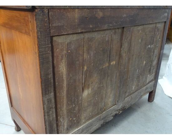 Credenza a due porte in noce Luigi XV metà 1700 Piemonte