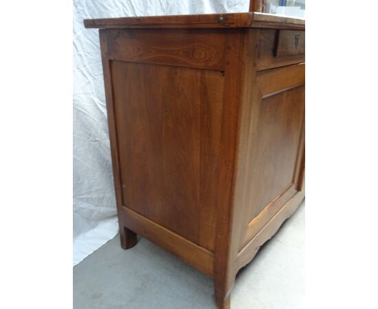 Credenza a due porte in noce Luigi XV metà 1700 Piemonte