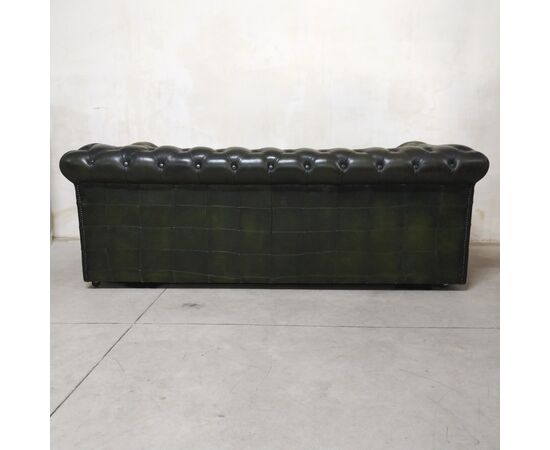 Divano Chesterfield 3 posti club vintage inglese originale in pelle verde 