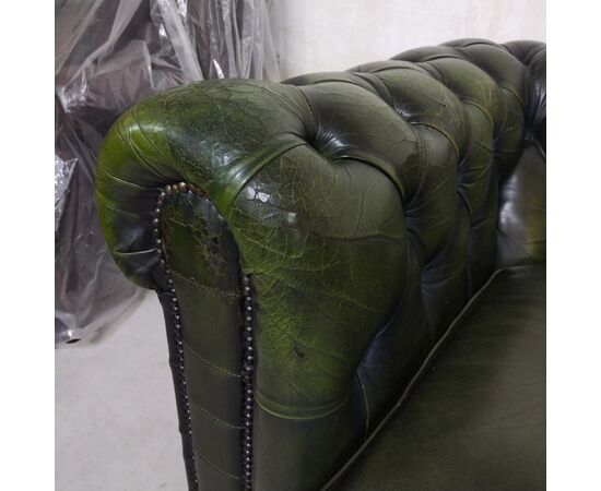 Divano Chesterfield 3 posti club vintage inglese originale in pelle verde 