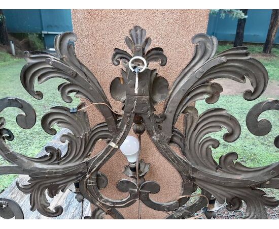 grande applique in metallo dorato cm. 95 x 60