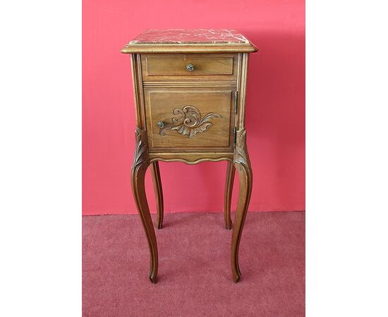 Comodino Art Nouveau con marmo