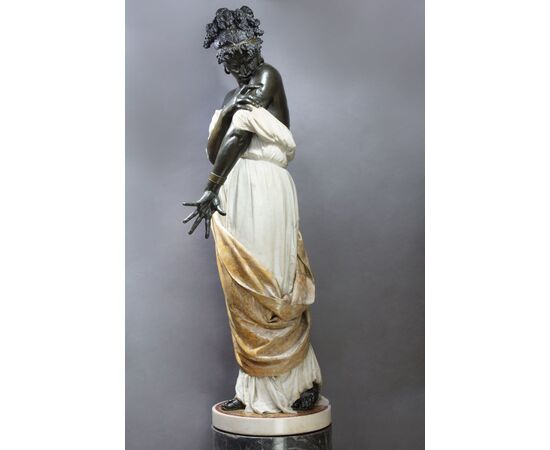 Scultura raff. "Sira" di Alessandro Rondoni (1841-??)