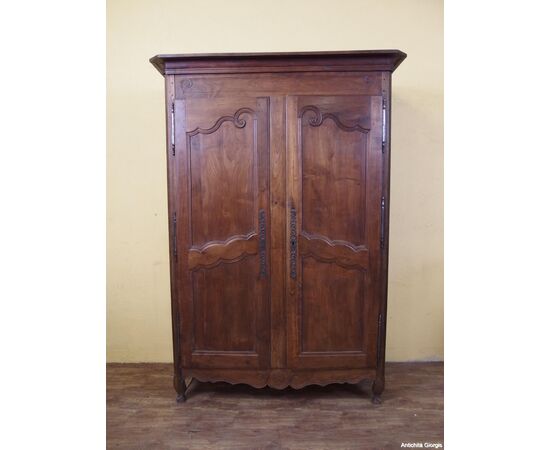 ARMADIO PROVENZALE A DUE PORTE IN CIGLIEGIO EPOCA 800 cm L137xP60xH218