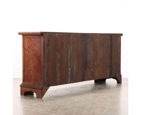 Credenza in stile rinascimento