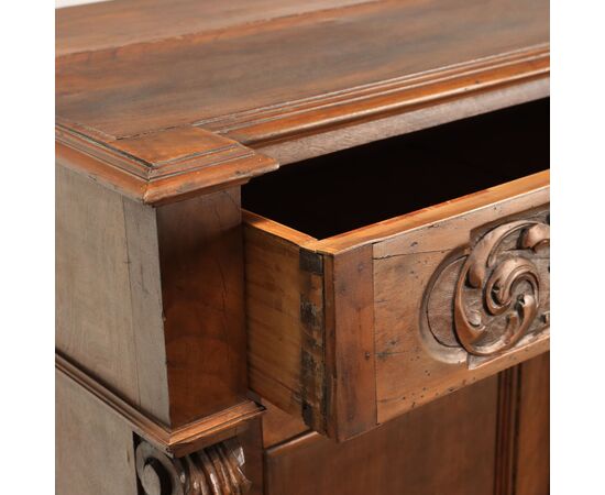 Credenza Neorinascimento