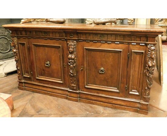  ARM228 - Credenza in noce, epoca '500/'600, misure cm L 240 x P 81 x H 118 