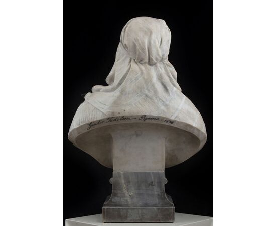 "Busto di donna orientale" di Giulio Tadolini (Roma 1849-1918)