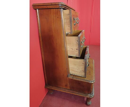 Venetian cherry kneeler