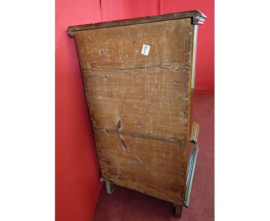 Venetian cherry kneeler
