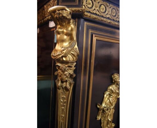 Antica servante stile Boulle francese del 1800 con ricche applicazioni in bronzo e pietre dure