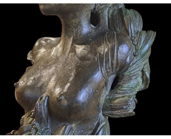 "BUSTO FEMMINILE CON FIORI" - GIANCARLO MARINI - (1936 - ) - 1975