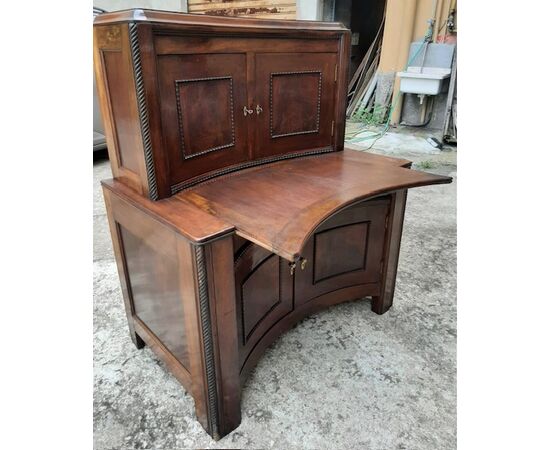 credenza con alzata