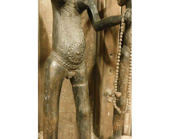  DARS657 - Coppia di statue in legno, epoca '800, misura cm L 35 x H 104  