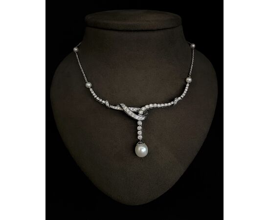 Collana  con  Perla  e  Diamanti  2.5 ct. 