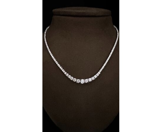 Collana  tennis  con  Diamanti  per  7.5 ct.