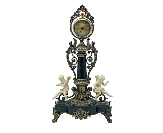 Germania, fine XIX, inizio XX secolo, Portaorologio con putti musicanti