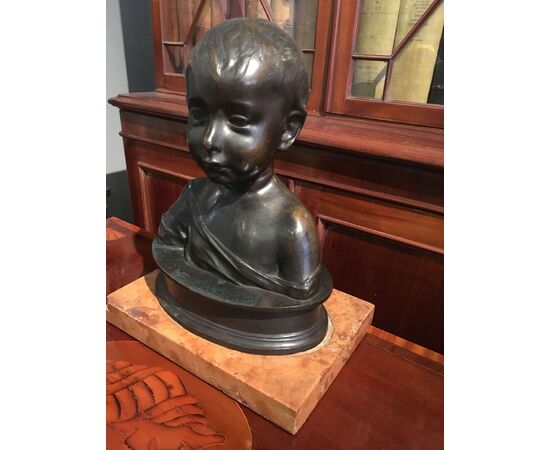 Busto di un ragazzo giovane, bronzo 