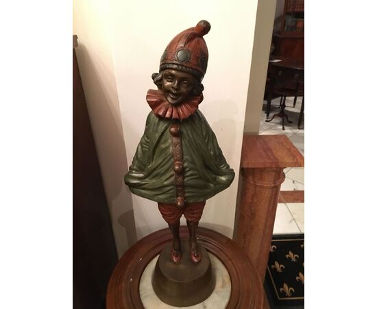 Scultura di un Arlecchino di rame dell'Ottocento