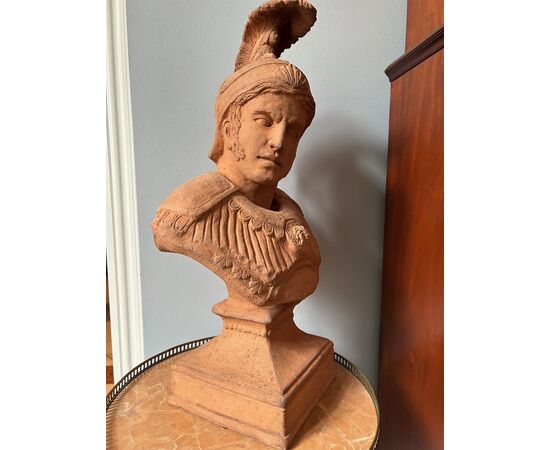 Busto di un imperatore romano  di terracotta