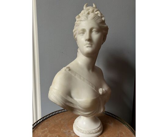 Busto di marmo bianco "DIANA"