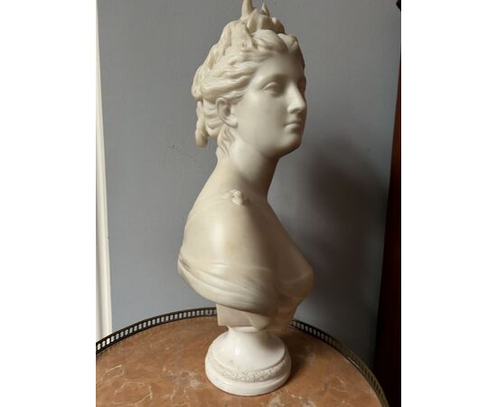 Busto di marmo bianco "DIANA"