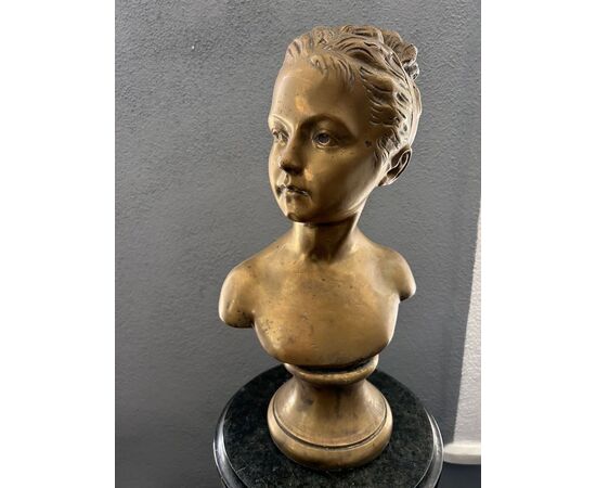 Busto di una ragazza giovane, bronzo