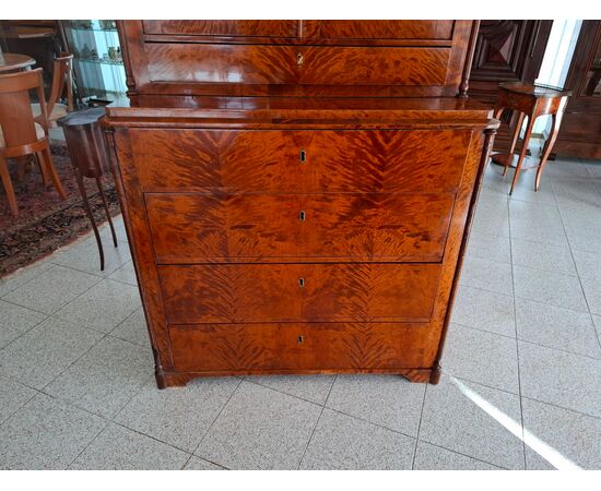 Credenza vittoriana