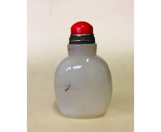 Snuffe bottle