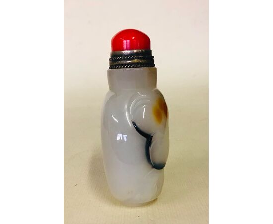 Snuffe bottle