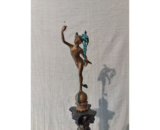 Obelisco in porfido con Mercurio in bronzo - H 76 cm