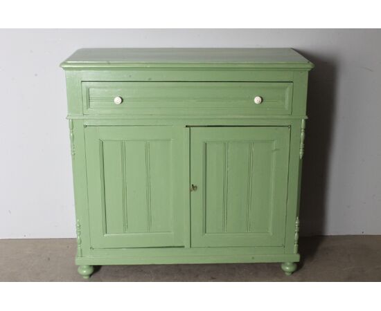 Antica credenza/ dispensa toscana XIX secolo Verde salvia. Mis 106 x 45 . H 100 . Restaurata. 