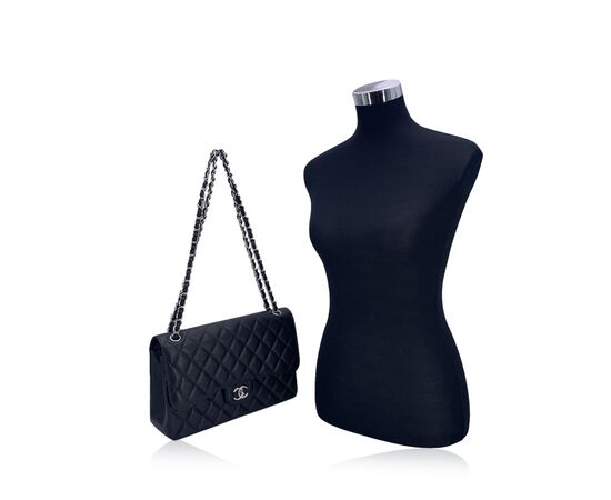 CHANEL Borsa a Tracolla in Pelle Col. Nero Timeless/Classique L