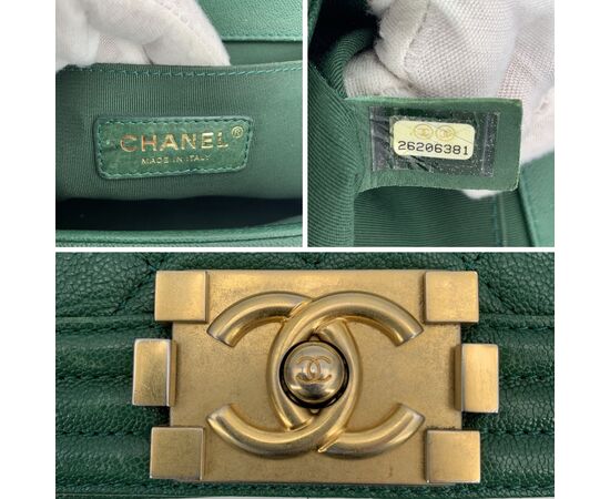 CHANEL Borsa a Tracolla in Pelle Col. Verde Boy M