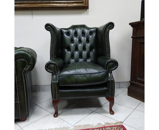 Divani, poltrone e poggiapiedi chesterfield inglesi originali nuovi e vintage 