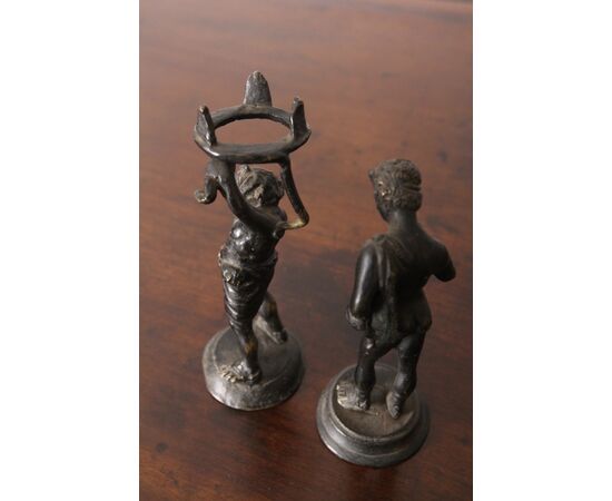 Antica coppia di personaggi in bronzo primi 800 . figure classiche 