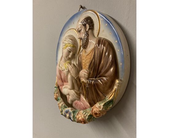 Antica placca  in maiolica Sacra Famiglia Sesto Fiorentino anni 40 rifiniture oro. Diametro 24