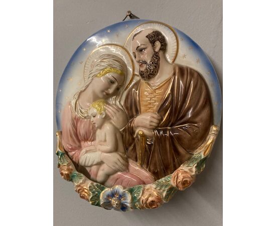 Antica placca  in maiolica Sacra Famiglia Sesto Fiorentino anni 40 rifiniture oro. Diametro 24