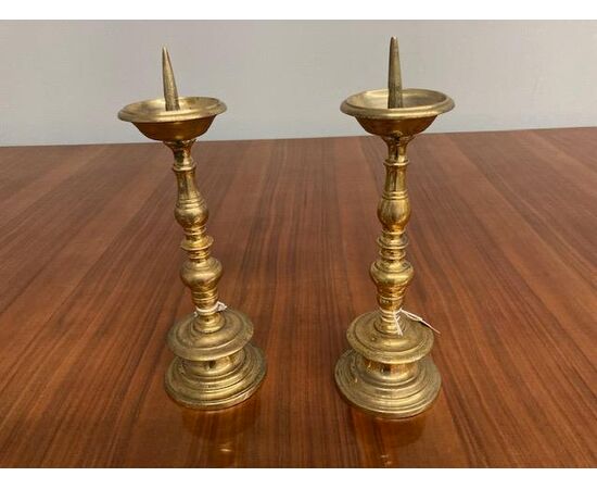 Coppia candelabri in bronzo Impero Primi 800 . Mis altezza cm 27 