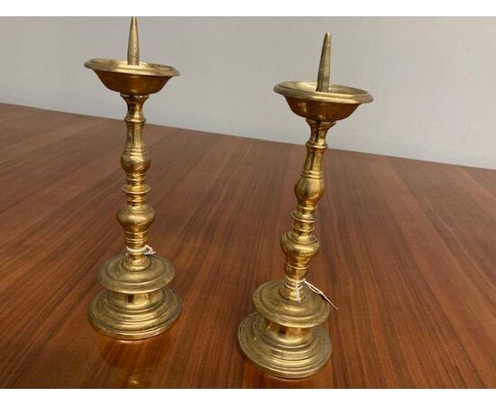 Coppia candelabri in bronzo Impero Primi 800 . Mis altezza cm 27 