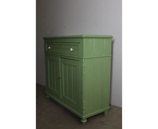 Antica credenza/ dispensa toscana XIX secolo Verde salvia. Mis 106 x 45 . H 100 . Restaurata. 