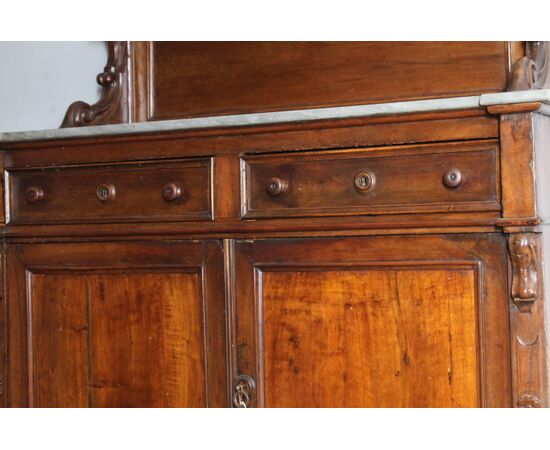 Antica credenza piattaia L. Filippo noce 1860. Marmo Mis 132 x 51 Altezza cm 210