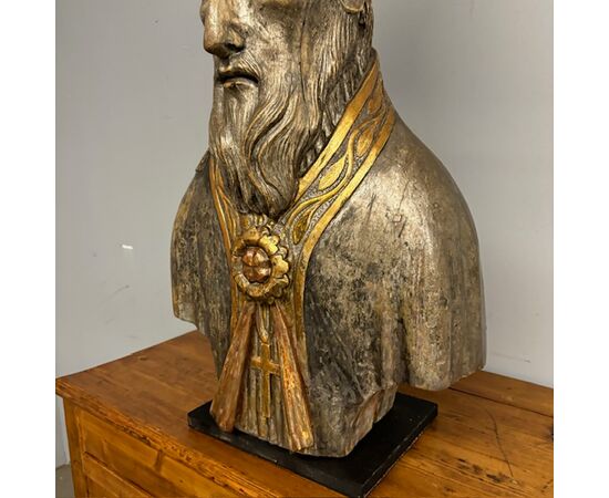 Antico grande busto scultura  San Nicola XVII sec argento e doratura a mecca . Mis 102 x 53 . Prof cm 25 