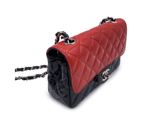 CHANEL Borsa a Tracolla in Pelle Lucida Col. Rosso Timeless/Classique S