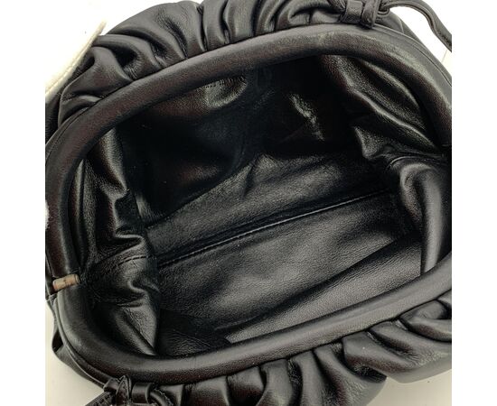 BOTTEGA VENETA Borsa a Tracolla in Pelle Col. Nero The Pouch S